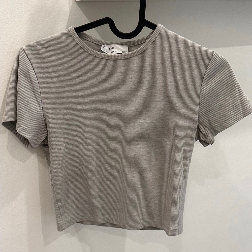 Bershka light gray ribbed crop top